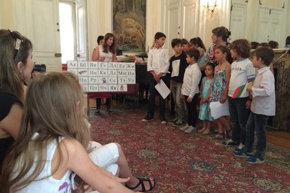 Празненства по случай края на учебната година в българските училища